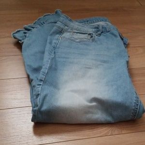 Crown& Ivy crop jeand